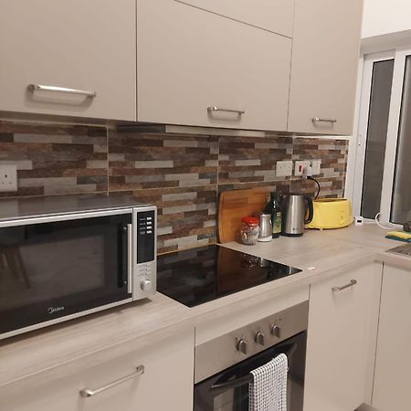 Central Apartment In Swieqi Is-Swieqi ภายนอก รูปภาพ